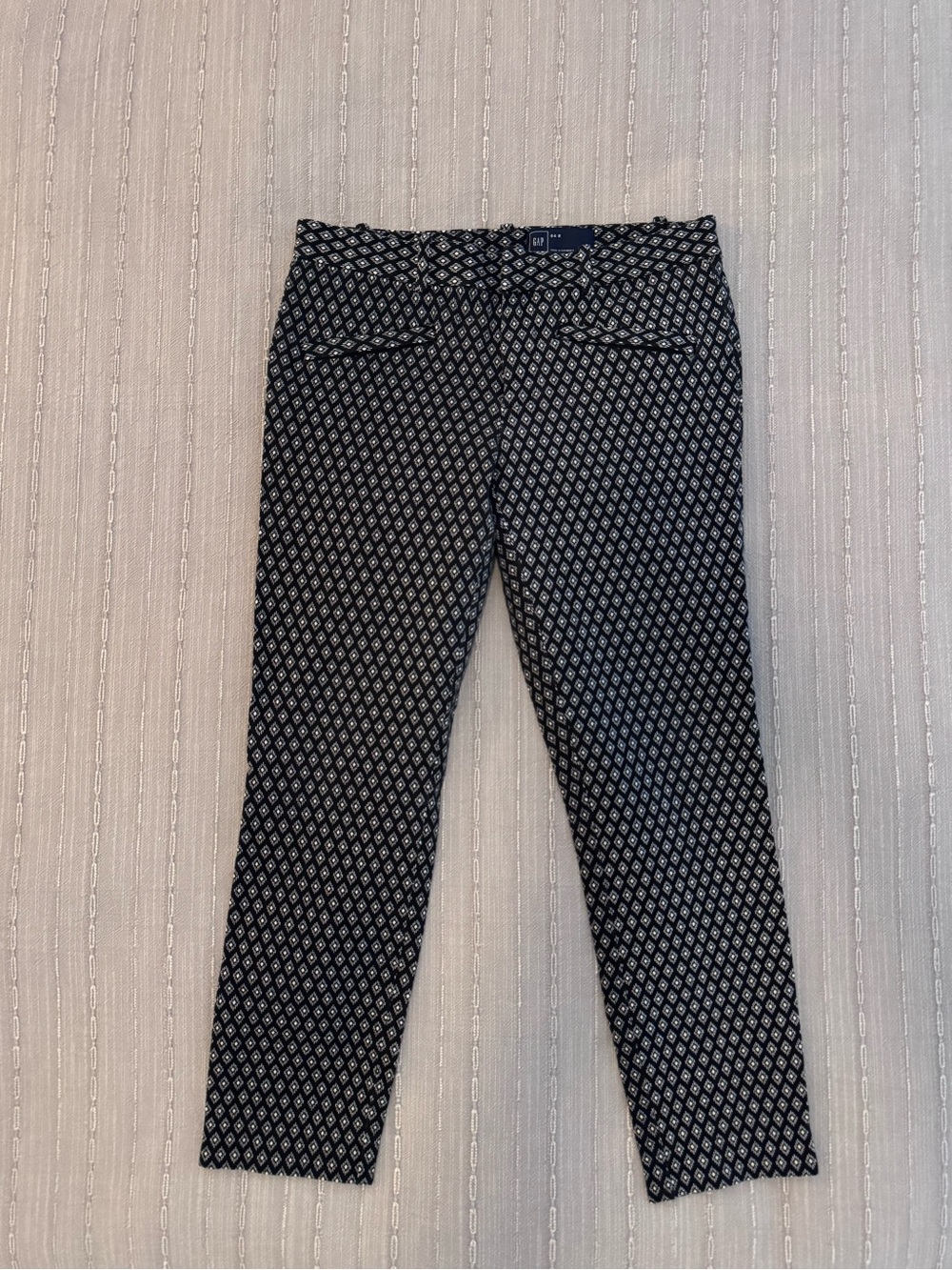 GAP Black and White Geo-Print Cropped Jeans